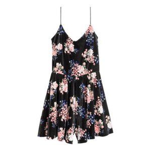 V-neck Velvet Romper H&M